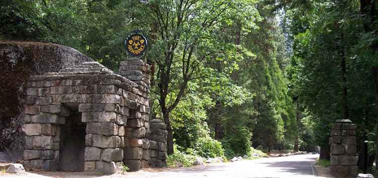 entrance to the Ahwahnee